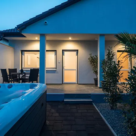 Balatonic Moon&sun Apartmanhaz *