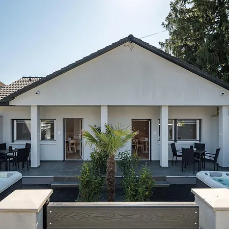 דירה Balatonic Moon&sun Apartmanhaz *