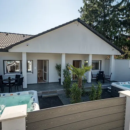 Lägenhet Balatonic Moon&sun Apartmanhaz