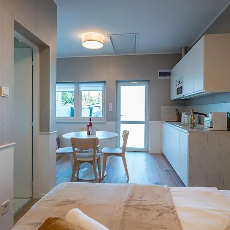 Balatonic Moon&sun Apartmanhaz Daire Siofok